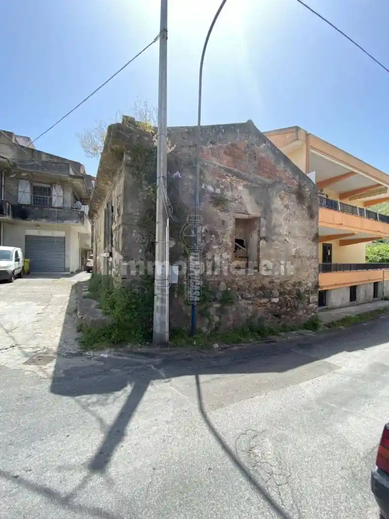 Rustico - Casale in vendita a Saponara