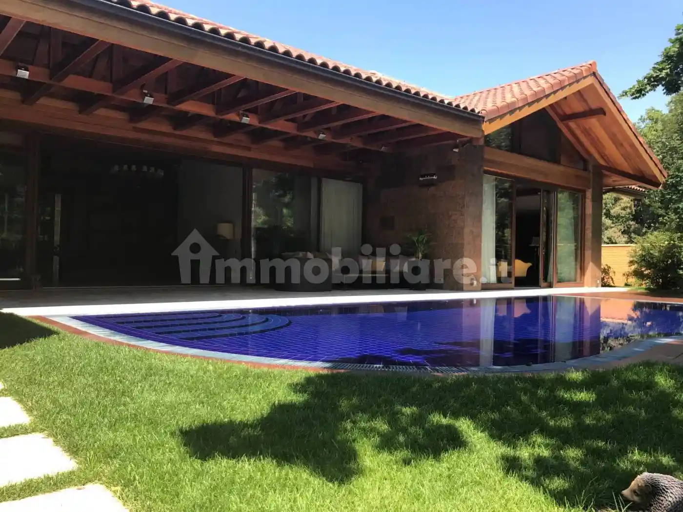 Villa in vendita a Borgomanero