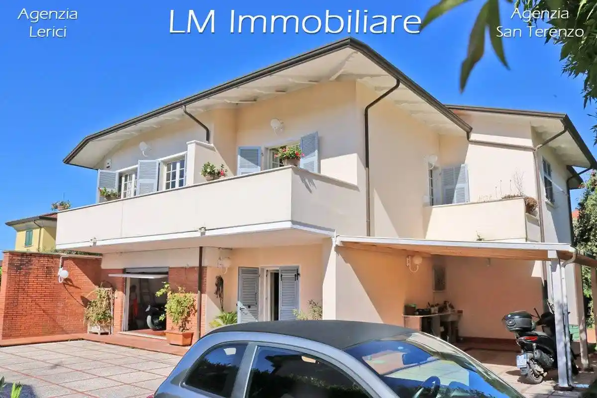 Villa in vendita a Sarzana