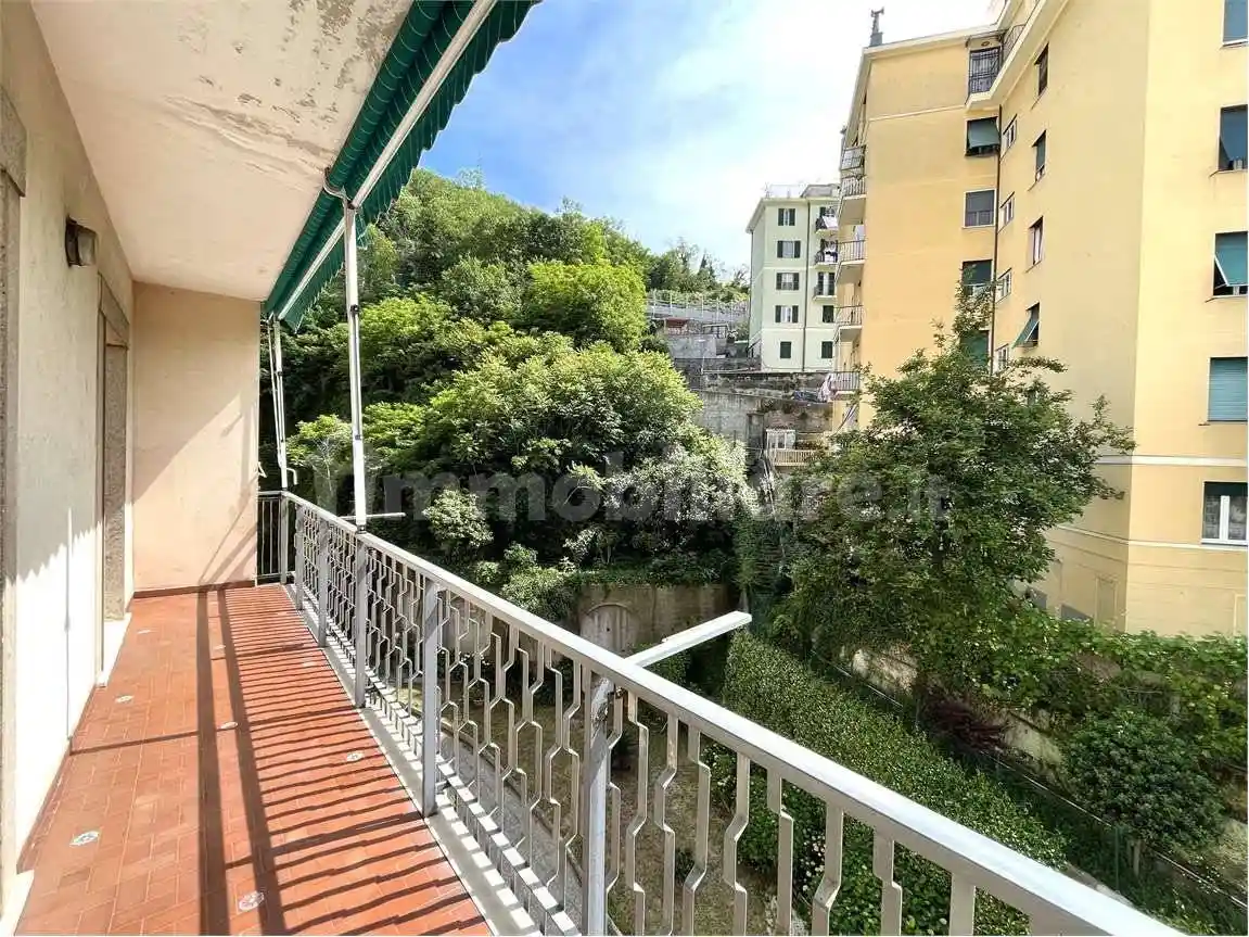 Appartamento in vendita a Genova