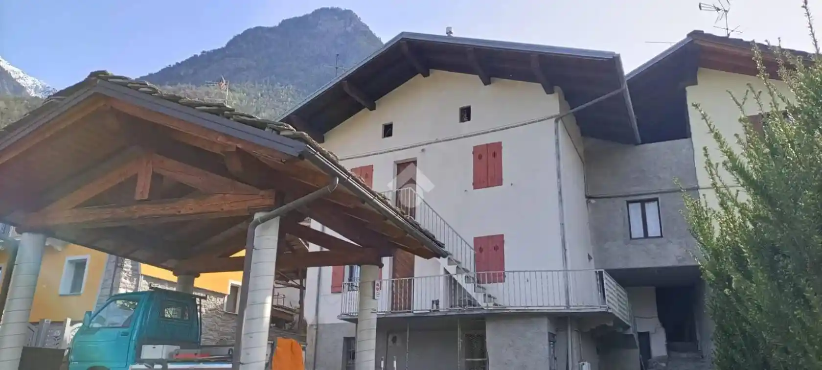 Casa indipendente in vendita a Fénis