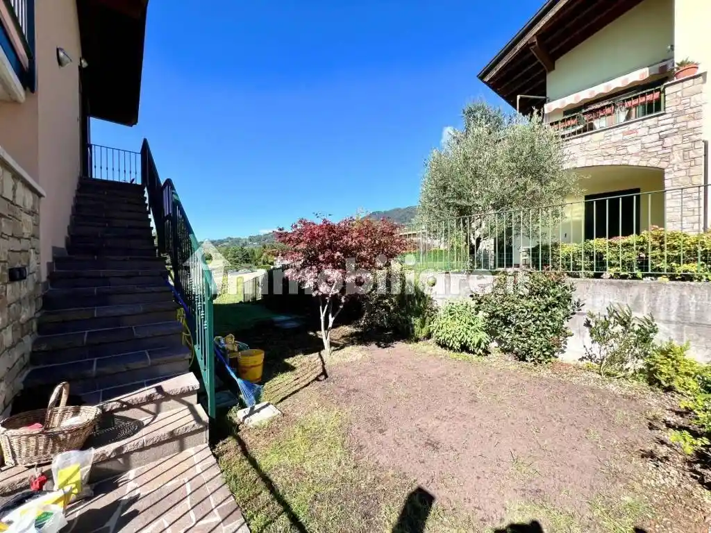 Appartamento in vendita a Cenate Sopra