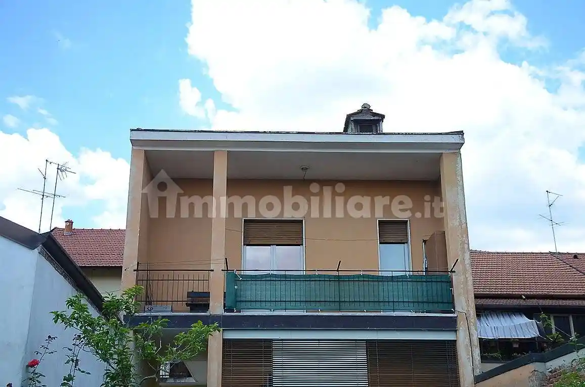 Appartamento in vendita a Biassono