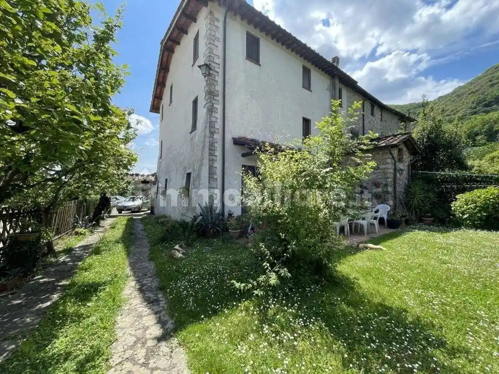 Rustico via per Chiatri,  2147, Chiatri - Piazzano, Lucca - foto 4