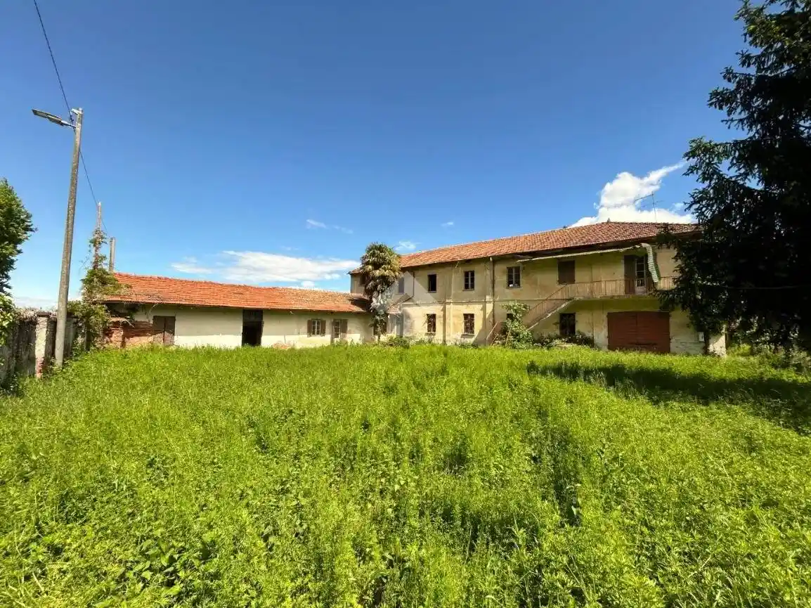 Rustico - Casale in vendita a Bricherasio