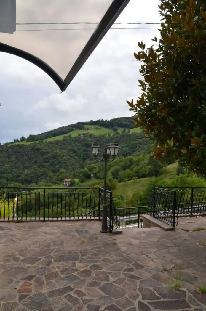 Casa indipendente in vendita a Gaverina Terme