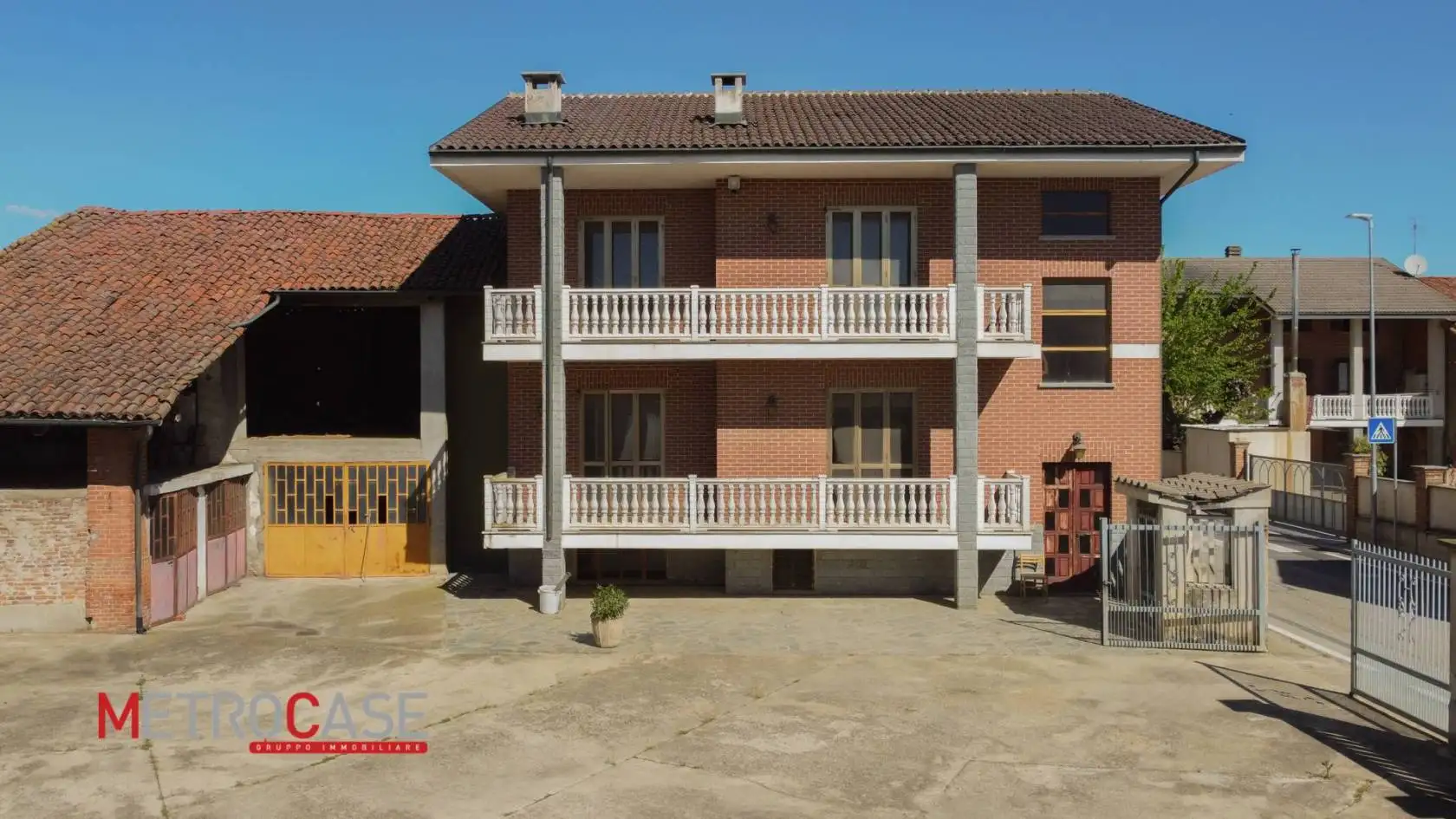 Villa in vendita a Isolabella