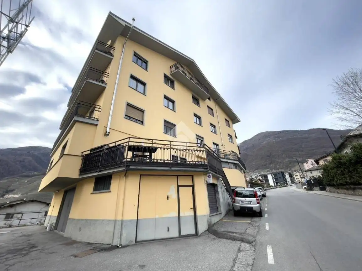 Appartamento in vendita a Bianzone