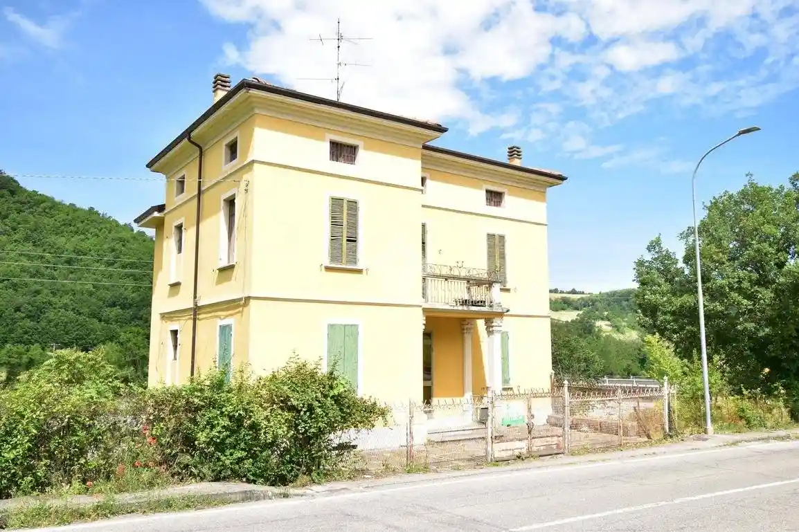 Villa in vendita a Calestano