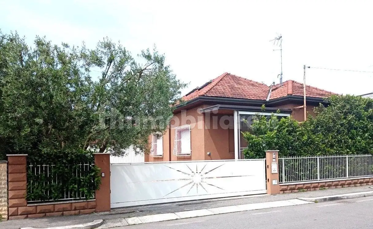 Villa in vendita a Cesena