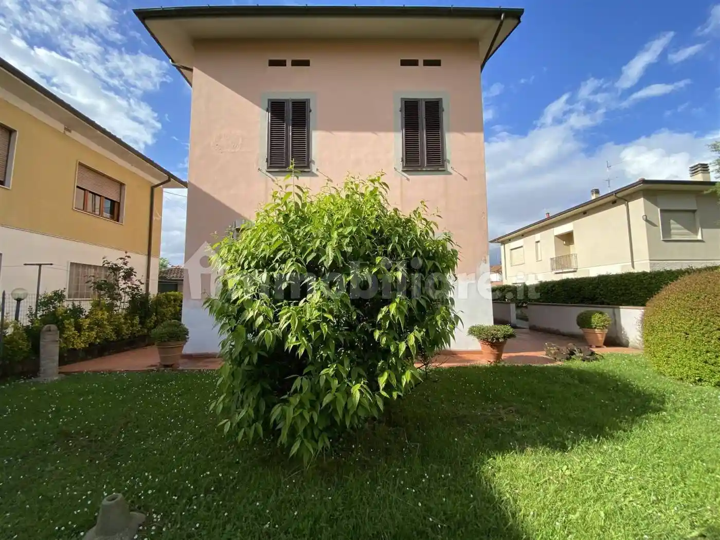 Villa in vendita a Lucca