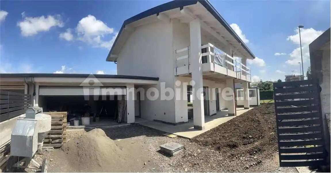 Villa in vendita a Grumello del Monte