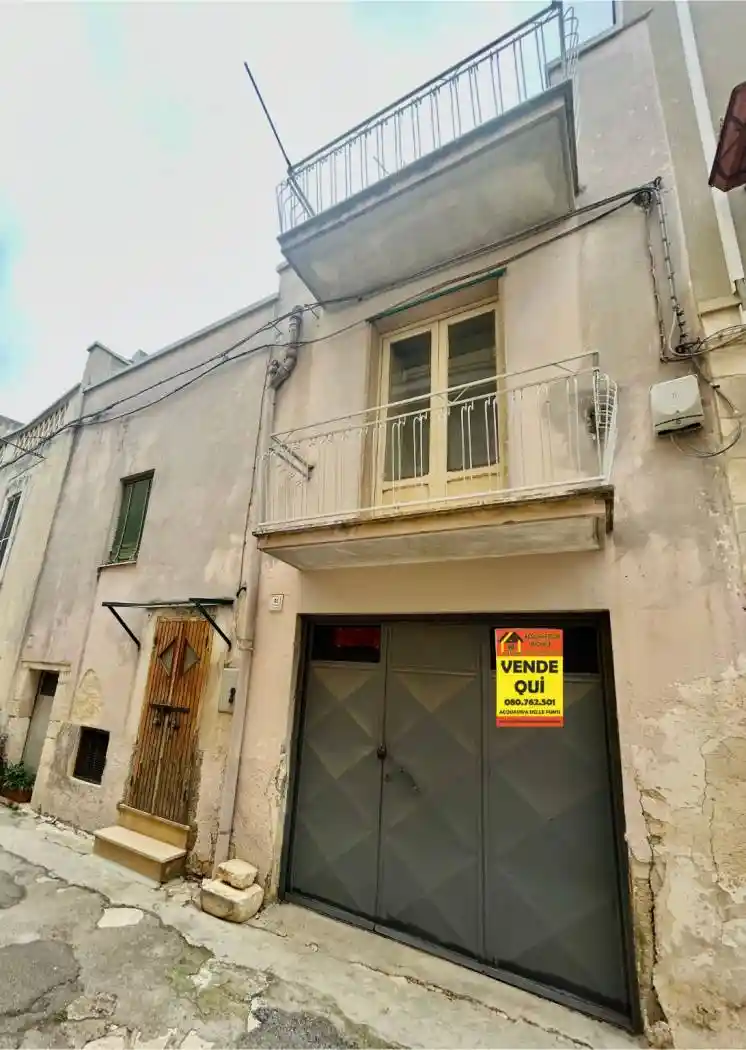 Casa indipendente in vendita a Acquaviva delle Fonti