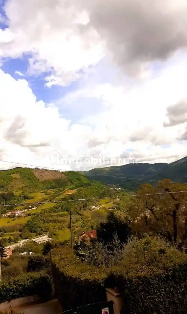 Villa in vendita a Vernio