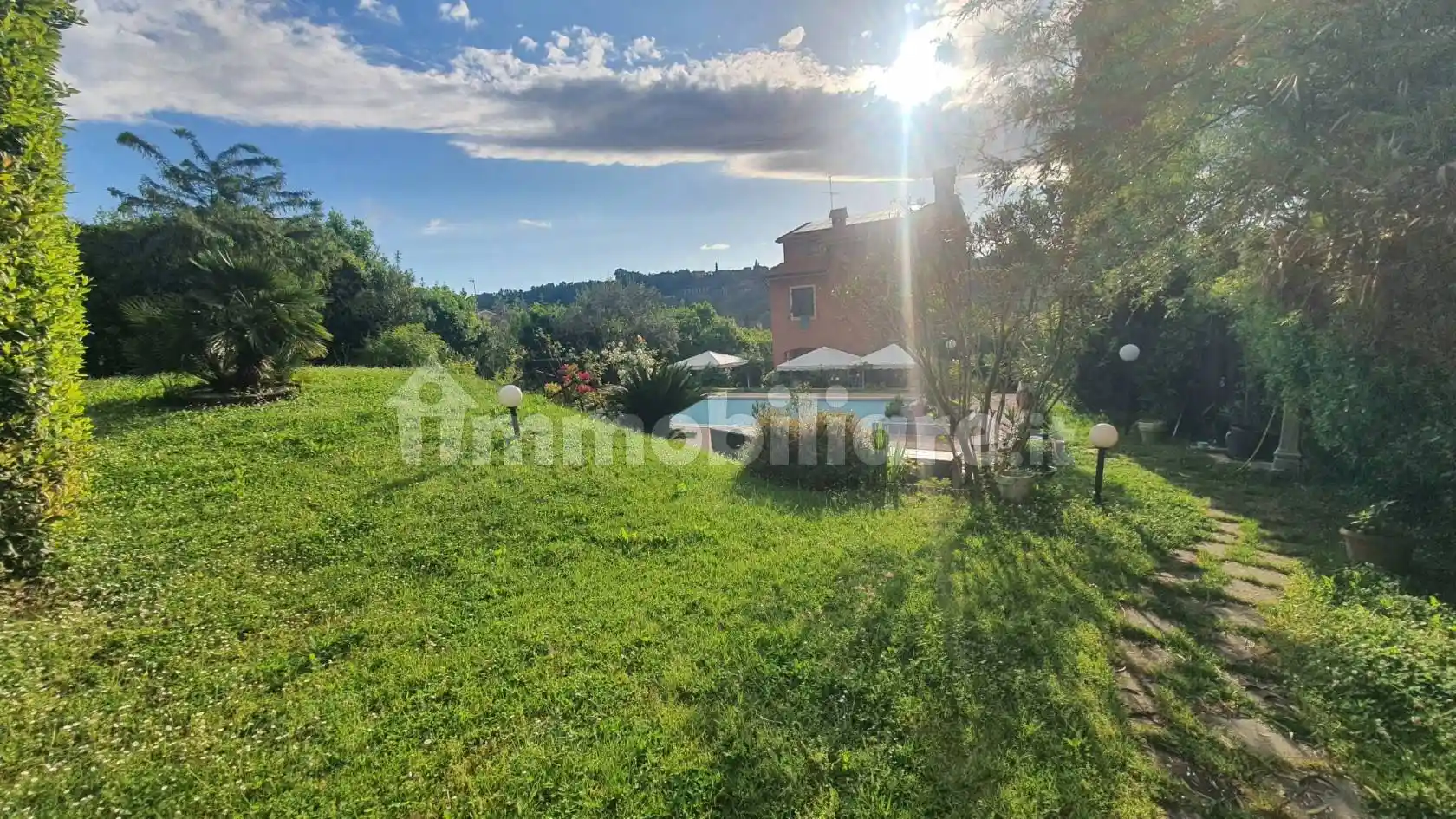 Villa in vendita a Sarzana