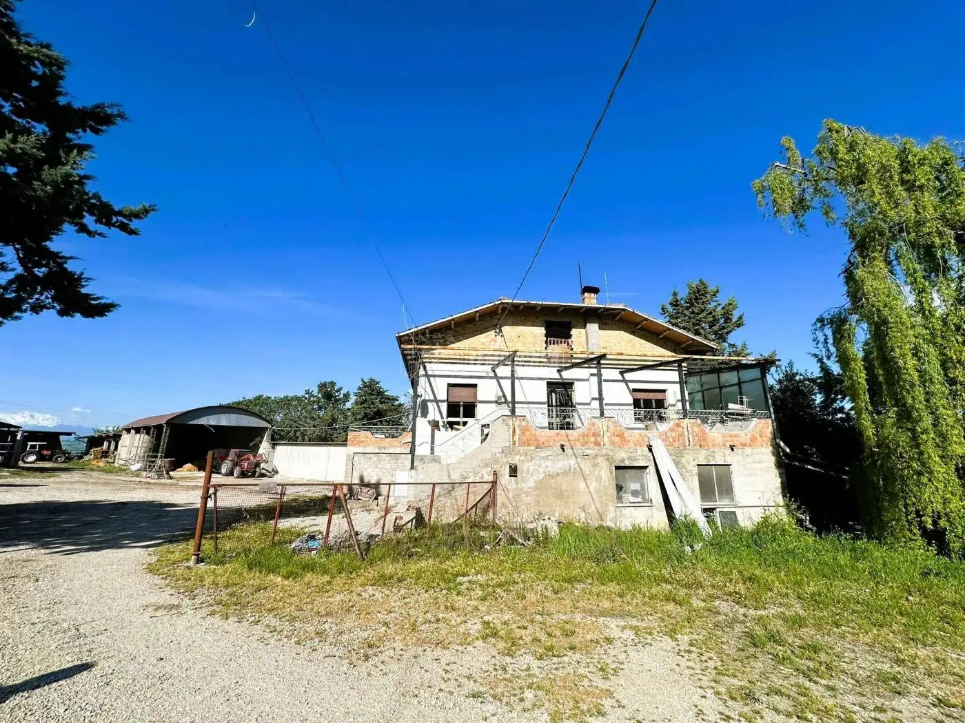 Rustico - Casale in vendita a Bellante