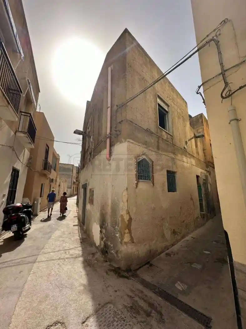 Palazzo - Edificio in vendita a Mazara del Vallo