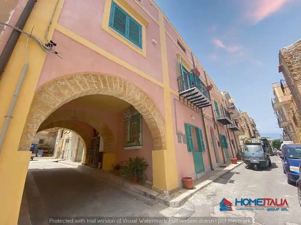 Palazzo - Edificio in vendita a Santa Flavia