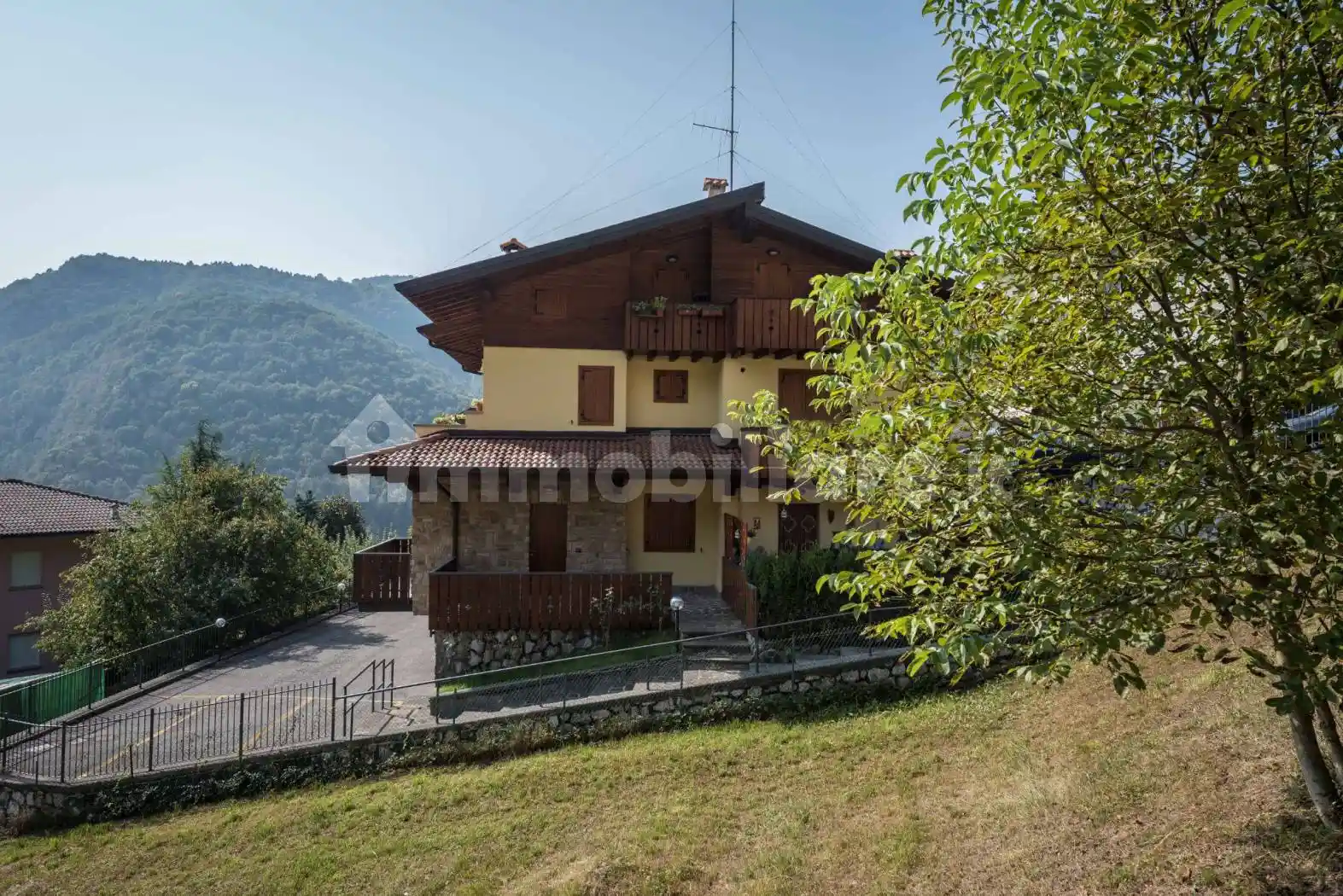 Appartamento in vendita a Costa Serina