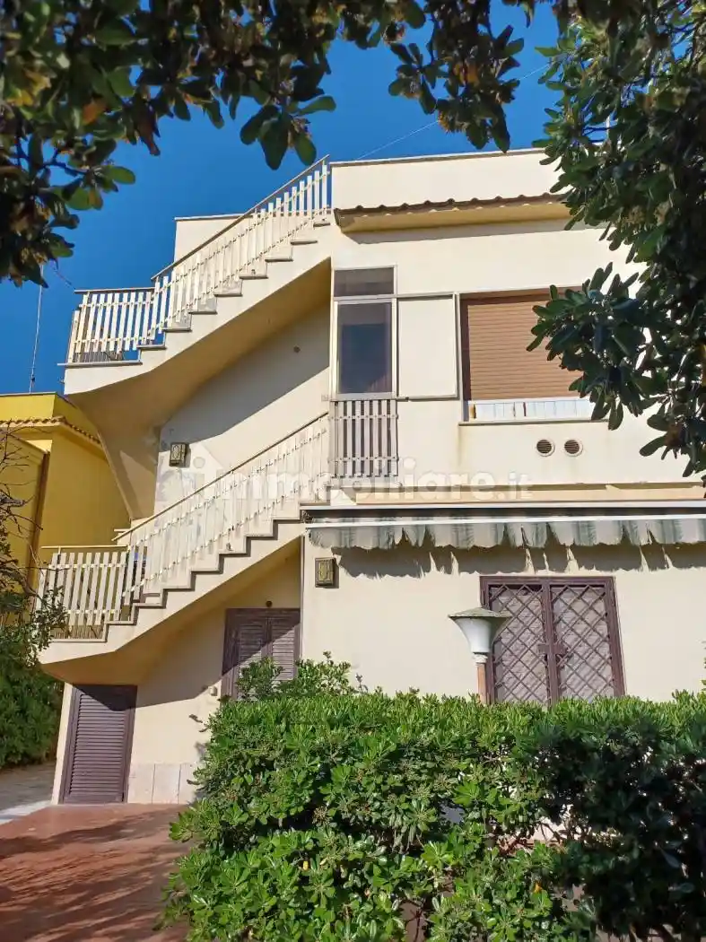 Villa in vendita a Fiumicino