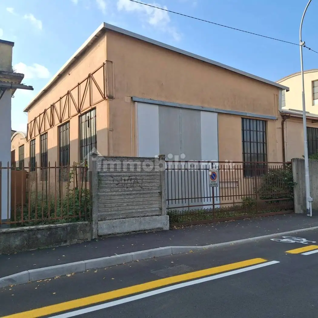 Palazzo - Edificio in vendita a Peschiera Borromeo