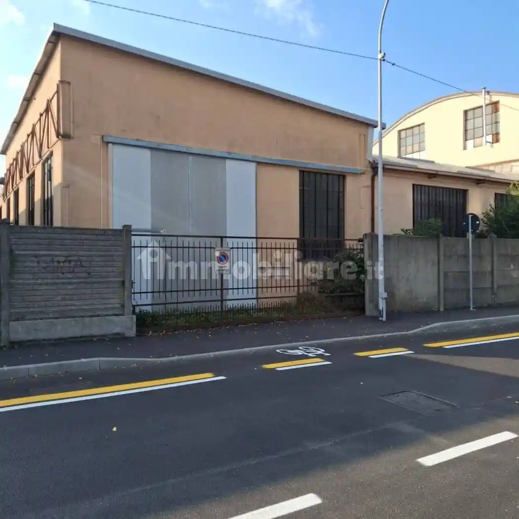 Palazzo - Edificio in Vendita - foto 2