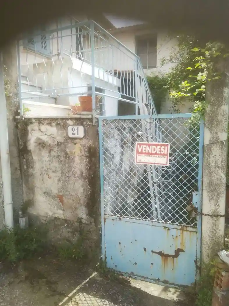 Palazzo - Edificio in vendita a Pietrabruna