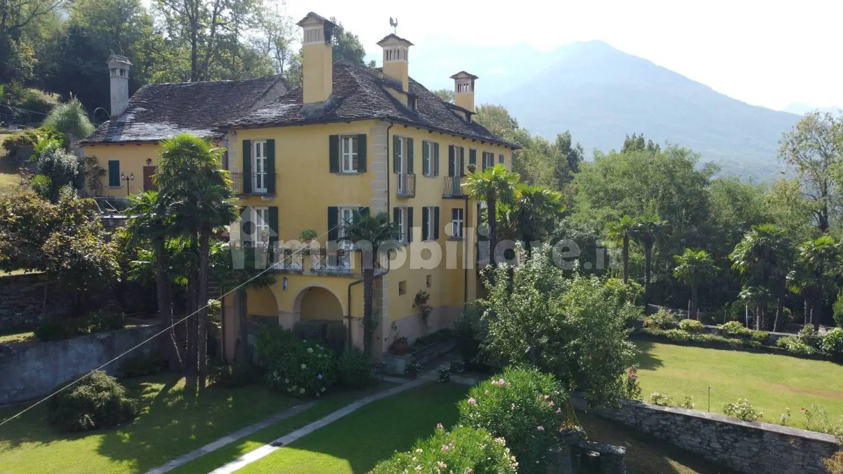 Villa in vendita a Masera