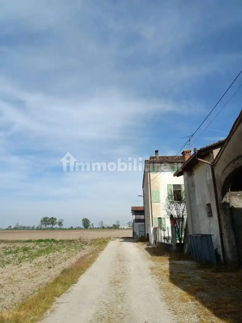 Casa indipendente in vendita a Fiesse