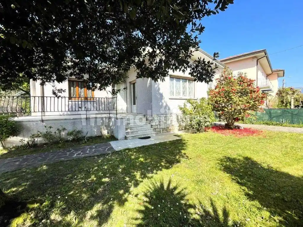 Villa in vendita a Pietrasanta