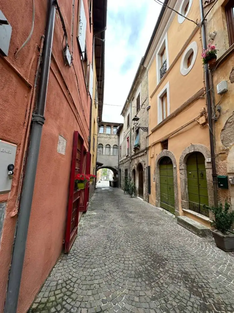 Terratetto unifamiliare via del Municipio 9, Centro, Borgo Velino