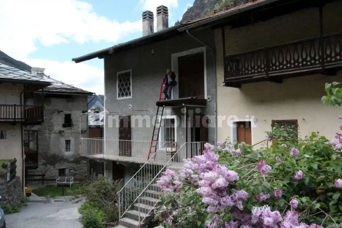 Appartamento in vendita a Aymavilles