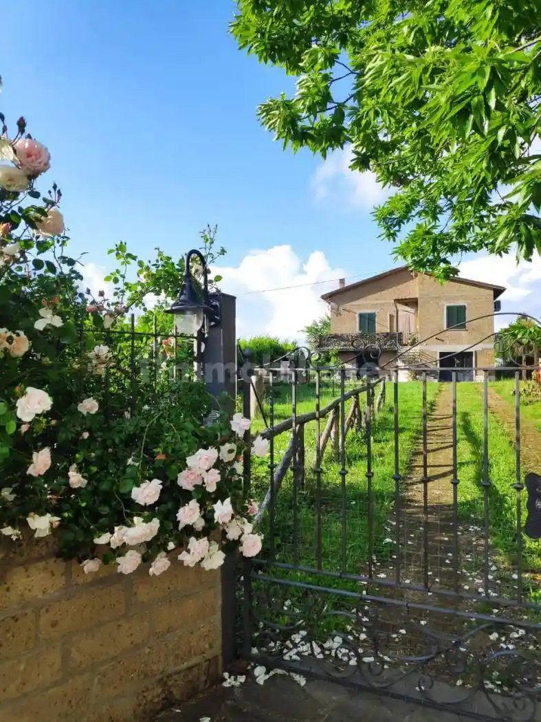 Villa in vendita a Pitigliano