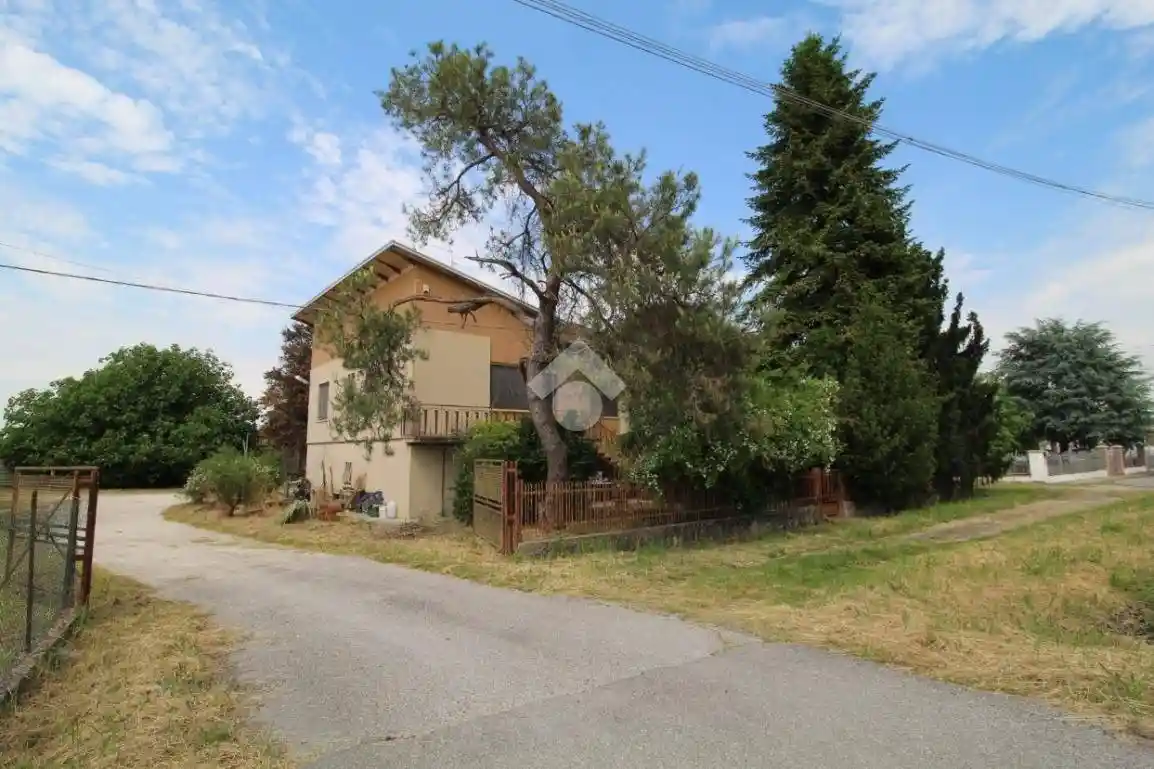 Villa in vendita a Suzzara