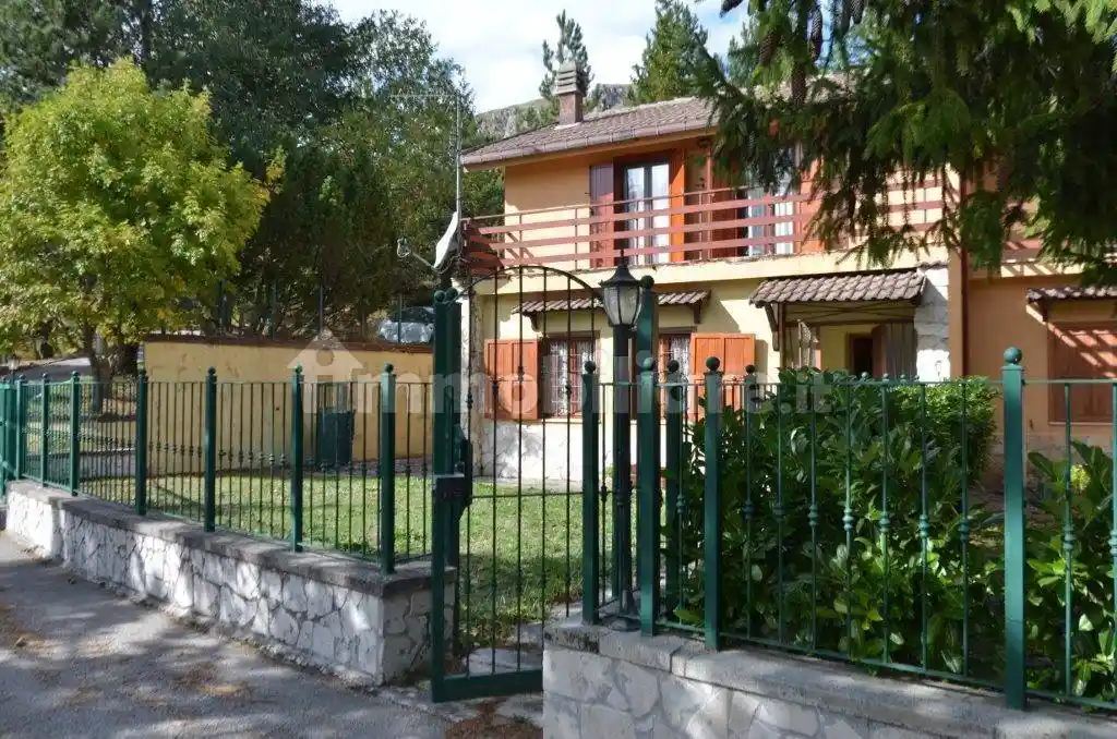 Villa a schiera Slargo del Pino, Colle Belvedere, Rocca di Mezzo - foto 2