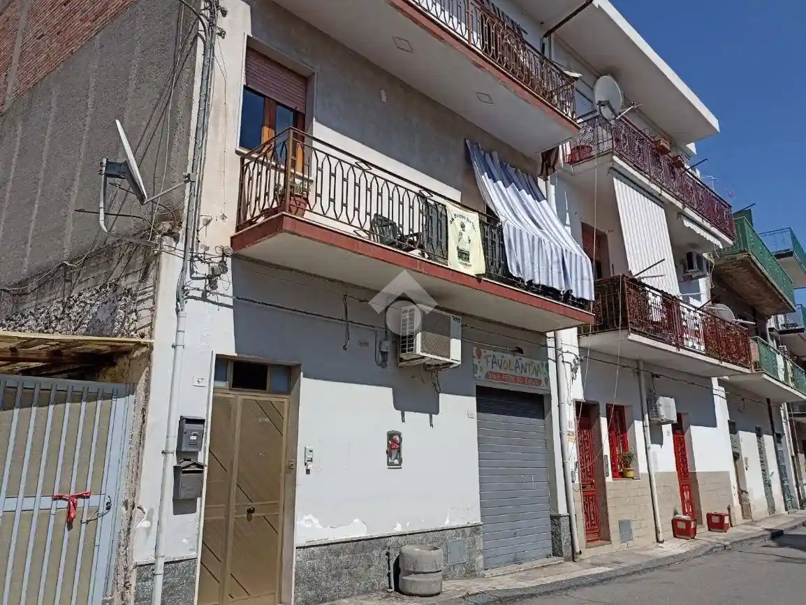 Appartamento in vendita a Calatabiano