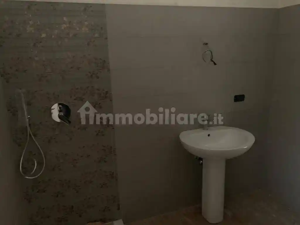 Villa plurifamiliare via Ticino, Guardapasso, Aprilia - foto 4