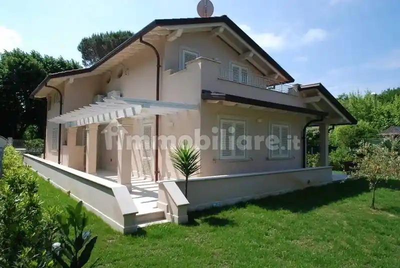 Villa in vendita a Pietrasanta