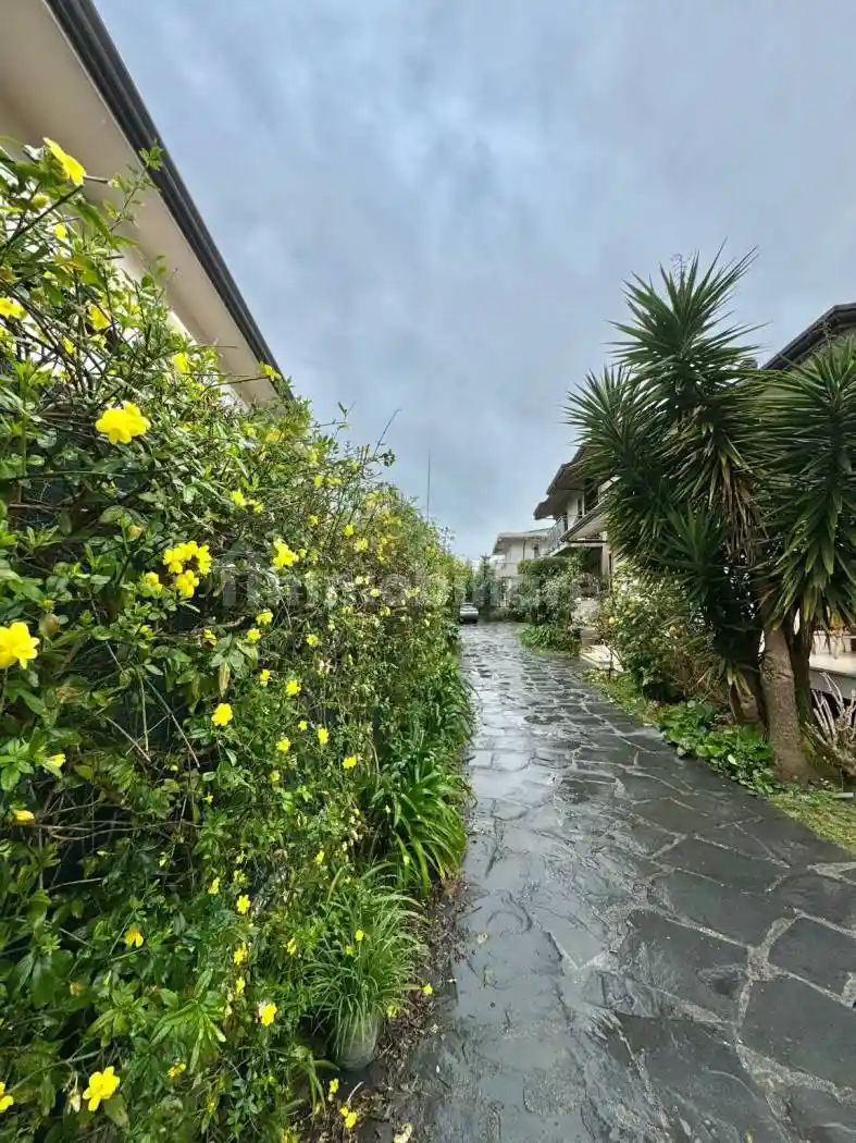 Villetta a schiera in vendita a Massa