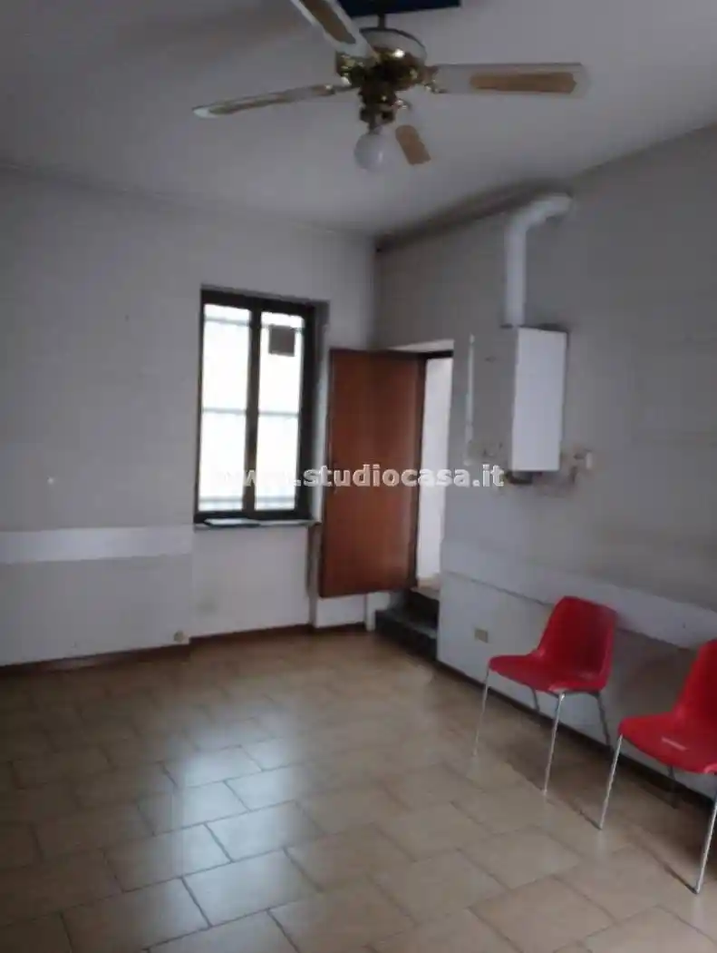 Palazzo - Edificio in Affitto - foto 3