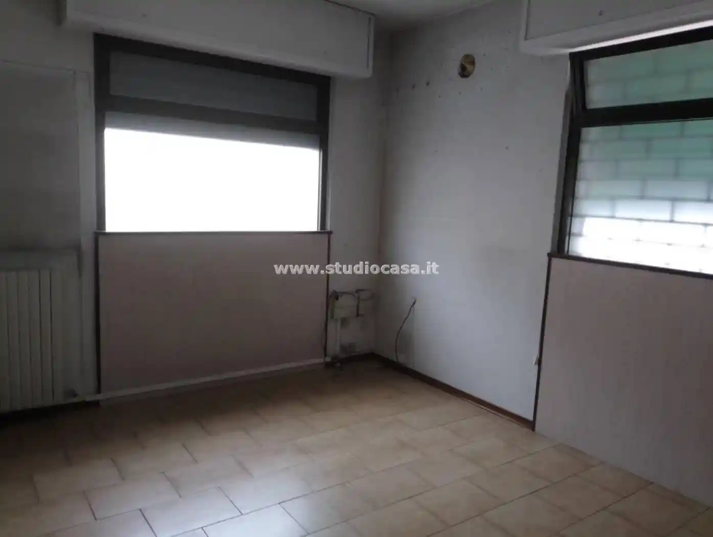 Palazzo - Edificio in Affitto - foto 5