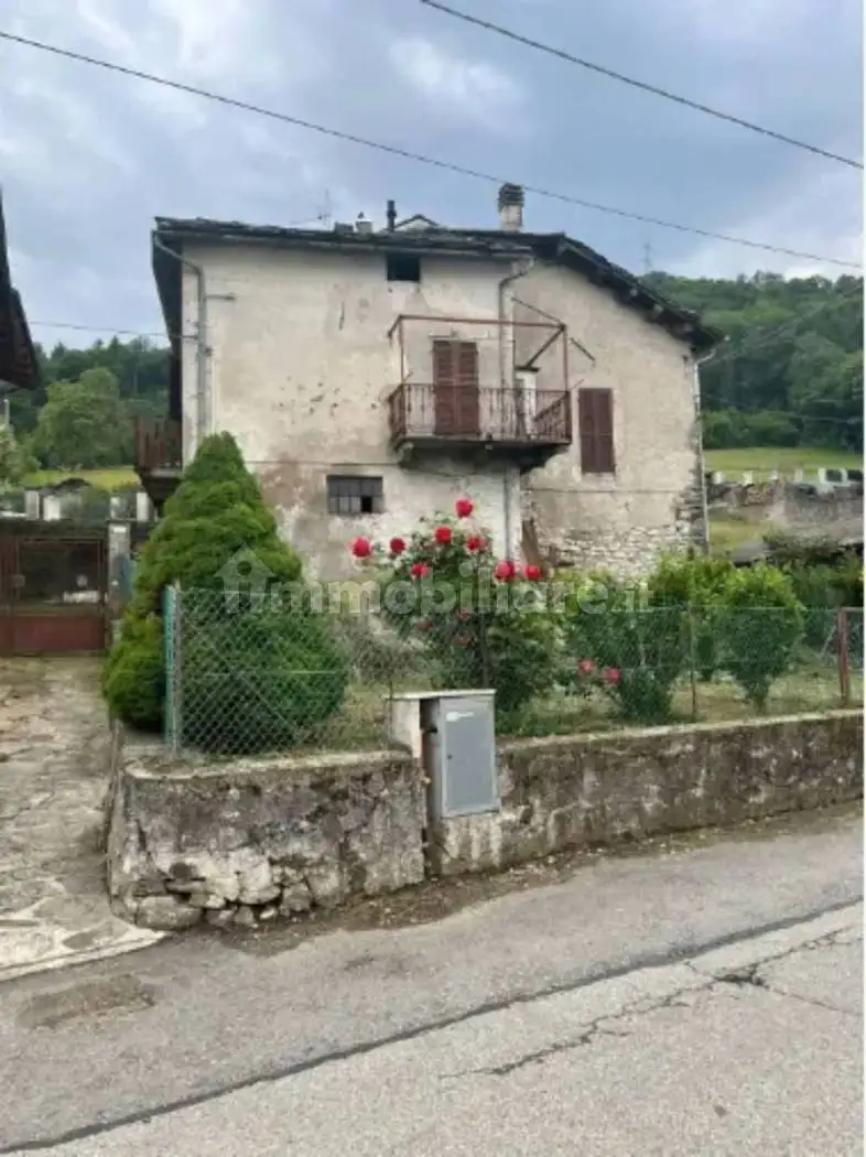 Casa indipendente in vendita a Brosso