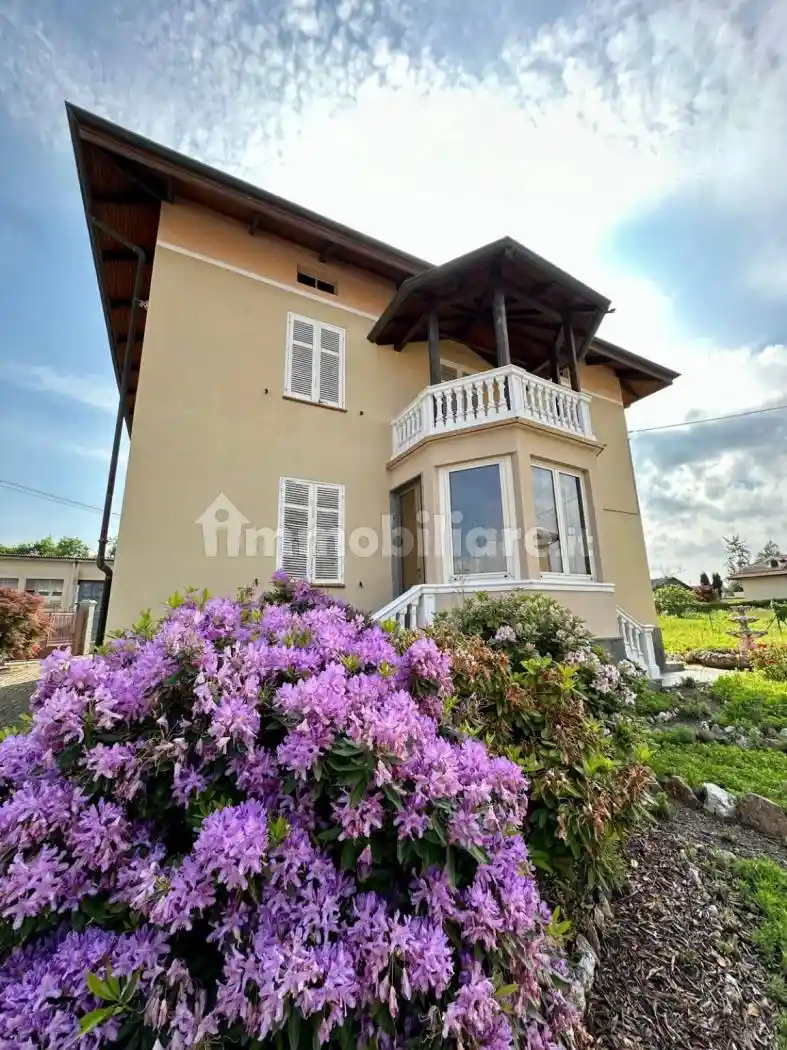 Villa in vendita a Cossato