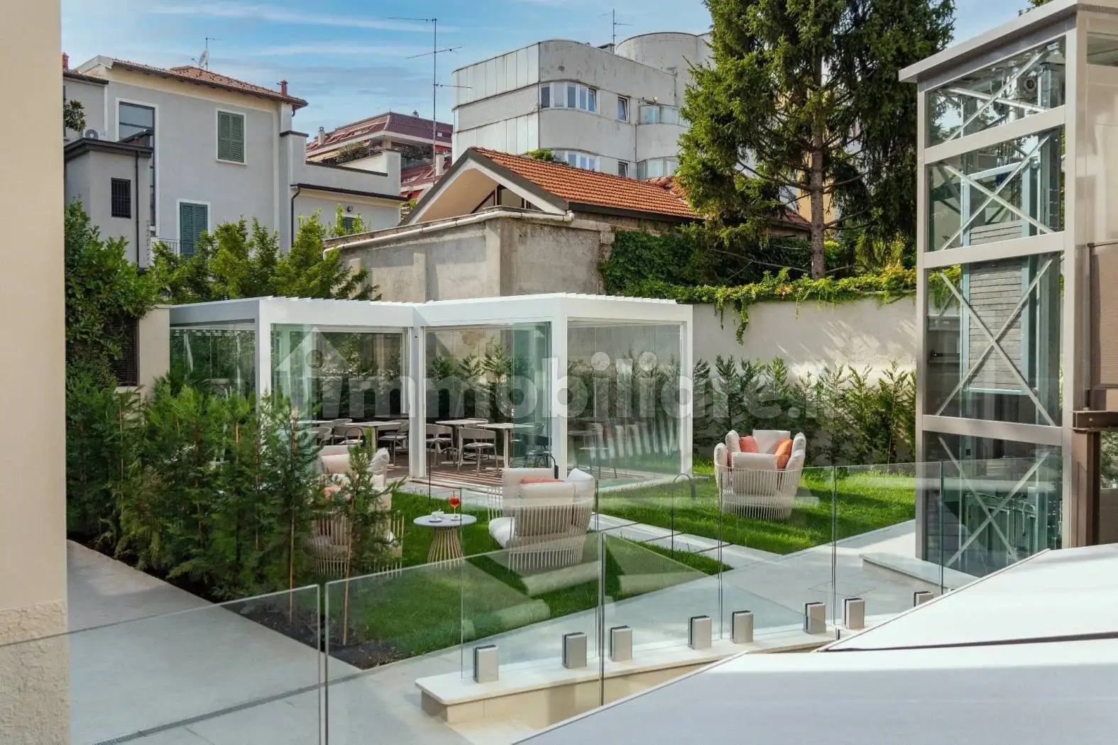 Building in vendita a Milan