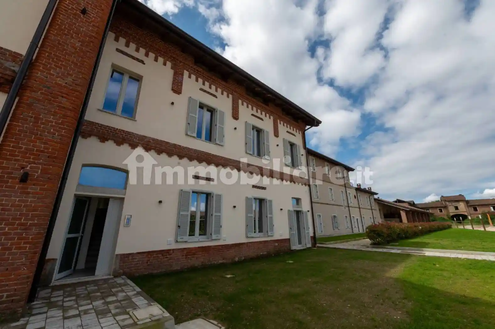 Appartamento in vendita a Novara