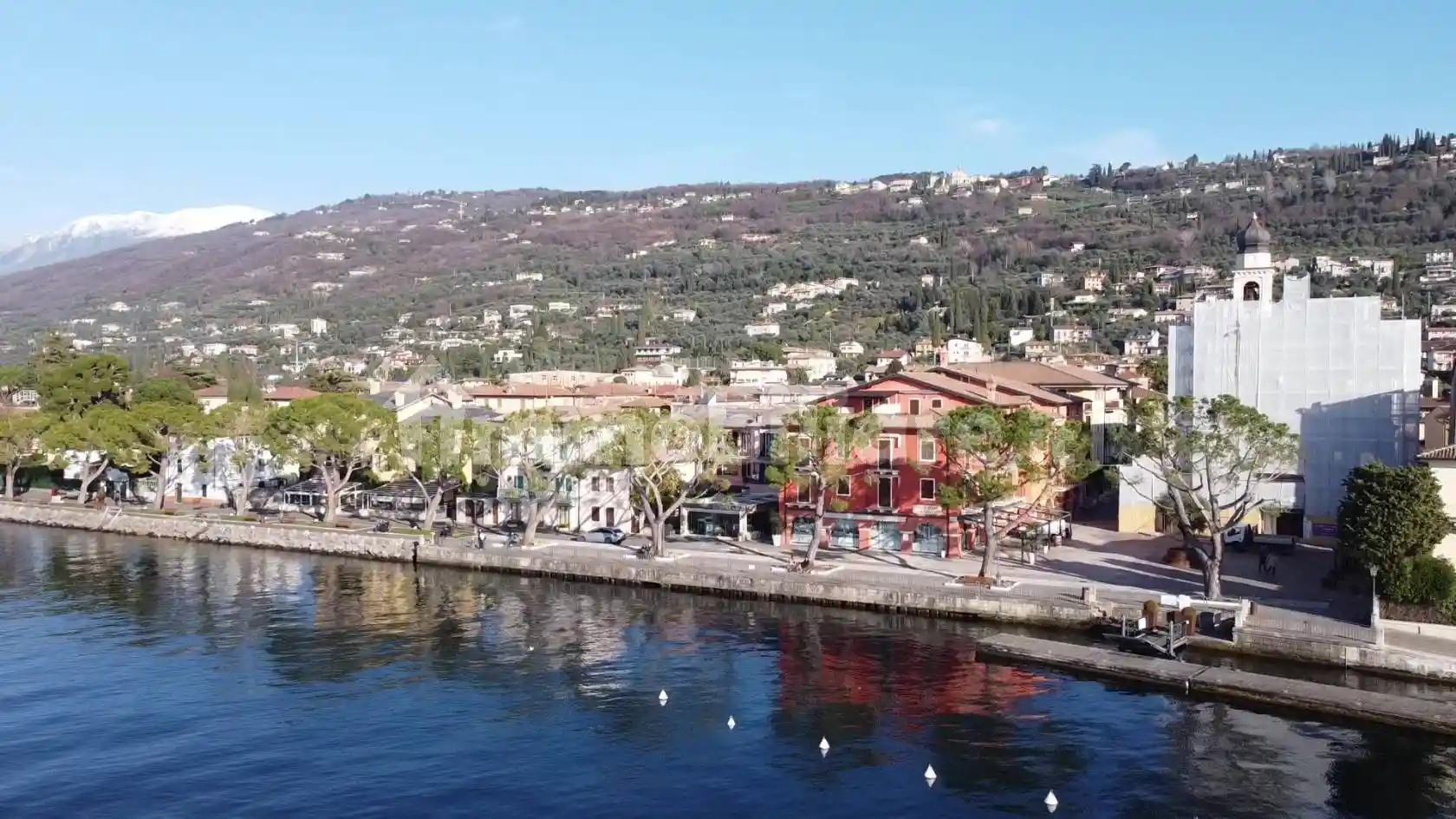 Appartamento in vendita a Torri del Benaco