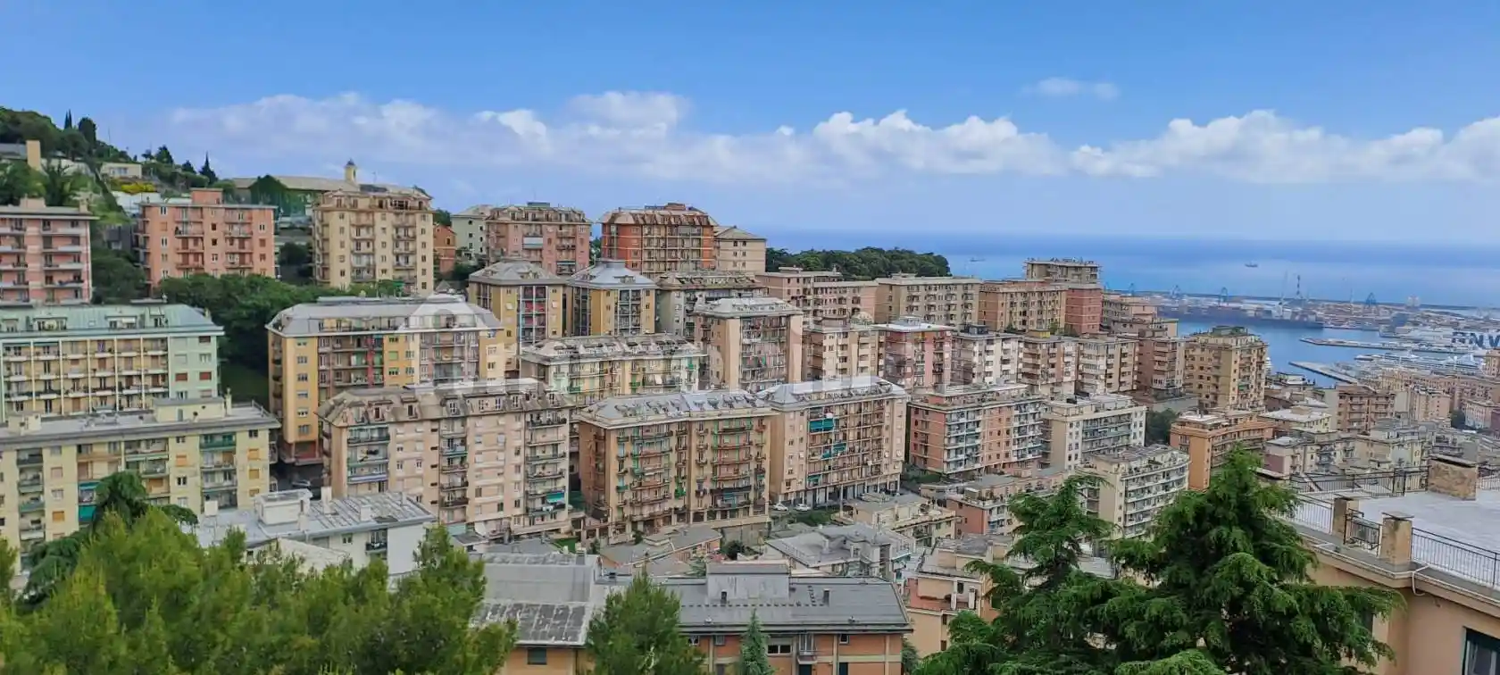 Appartamento in vendita a Genova