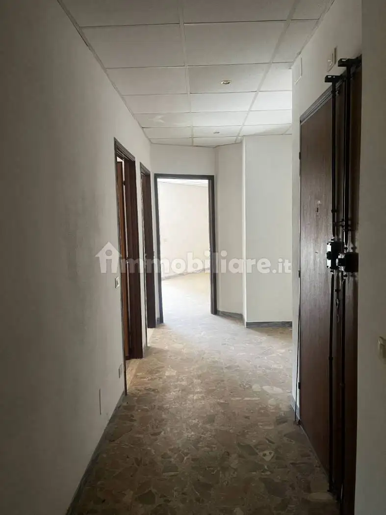 Trilocale viale Don Salvatore Morosini 2, Centro Storico, Genzano di Roma - foto 3