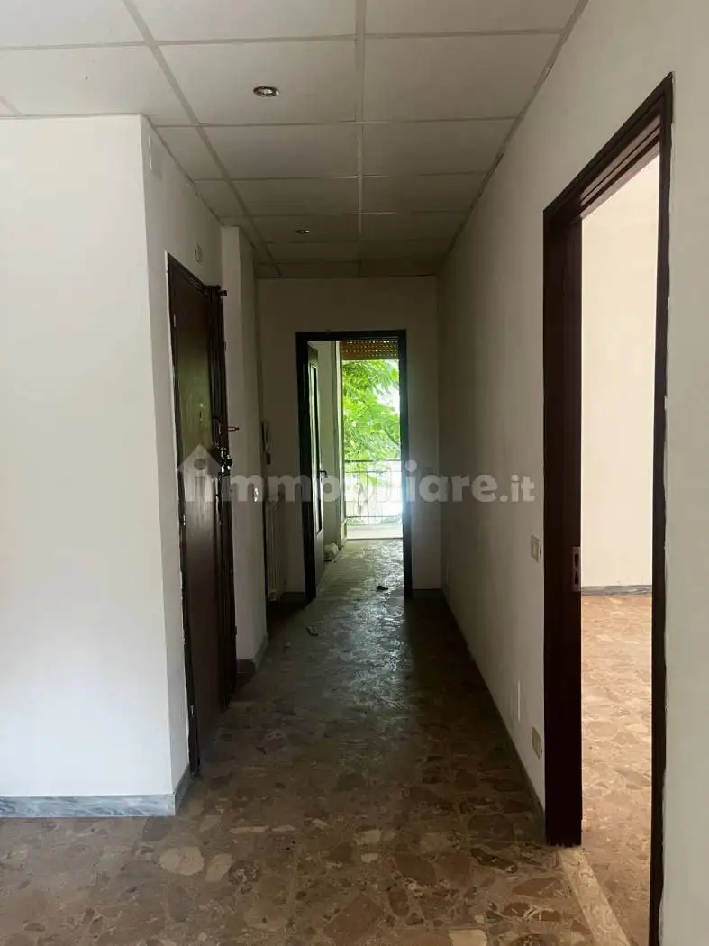 Trilocale viale Don Salvatore Morosini 2, Centro Storico, Genzano di Roma - foto 4