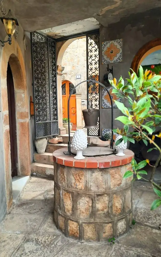 Palazzo - Edificio in vendita a Mistretta